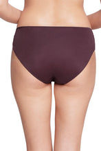 Load image into Gallery viewer, Amante Lace Low Rise Seamed Bikini Panty - Fig 88401
