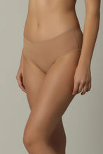 Load image into Gallery viewer, Amante Vanish Seamless Hipster Panty - Macaroon 11412
