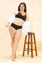 Load image into Gallery viewer, Amante Delight Comfort Non-Padded Non-Wired Minimizer Bra - Black 103901