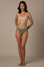 Load image into Gallery viewer, Amante Dreamy comfort Non-Padded Non-Wired Cotton Bra - Daisy Print