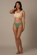 Load image into Gallery viewer, Amante Easy Slip-On Non-Padded Non-Wired Cotton Bra - Daisy Print