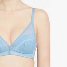 Load image into Gallery viewer, Wacoal Looping Padded Non-wired 3/4th Cup Everyday Wear Medium coverage Lace Bra - Blue LSF100