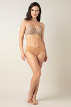Load image into Gallery viewer, Amante Smooth Charm Padded Wirefree Bra - Dazzling Botanics 10606