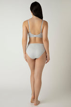 Load image into Gallery viewer, Amante Lace Elegance Padded Non-Wired Bra - Micro Chip 87701