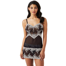 Load image into Gallery viewer, Wacoal Embrace Lace Non Padded Non Wired Bridal Wear Short Lace Babydoll Chemise - Black 814191