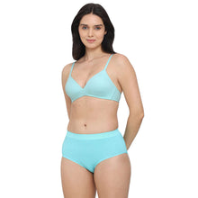 Load image into Gallery viewer, Wacoal How Perfect Padded Non-wired 3/4th Cup Medium Coverage Seamless T-Shirt Bra - Aqua 852189