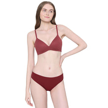 Load image into Gallery viewer, Wacoal How Perfect Padded Non-wired 3/4th Cup Medium Coverage Seamless T-Shirt Bra - Maroon 852189