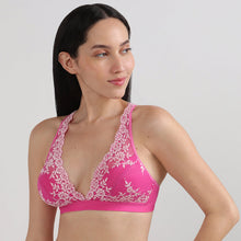 Load image into Gallery viewer, Wacoal Embrace Lace Non Padded Non Wired 3/4th Cup Bridal Wear Medium coverage Lace Bralette - Dark Pink 852191