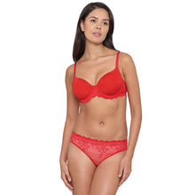 Load image into Gallery viewer, Wacoal Embrace Lace Contour Padded Wired 3/4th Cup Everyday Wear Medium coverage T-Shirt Bra - Red 853191