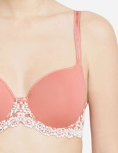 Load image into Gallery viewer, Wacoal Embrace Lace Padded Wired 3/4Th Cup Lace T-Shirt Spacer Cup Bra - Coral 853191
