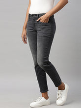 Load image into Gallery viewer, Go Colors Black Cotton Stretch Straight Fit Jeans