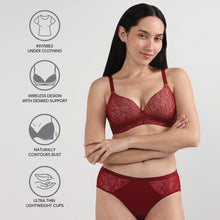 Load image into Gallery viewer, Wacoal Women’s BASICS Zoe Lace Padded Non-wired 3/4th Cup Everyday Wear Comfort Fit T-shirt Bra-Red BI03P03