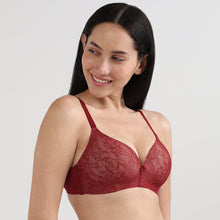 Load image into Gallery viewer, Wacoal Women’s BASICS Zoe Lace Padded Non-wired 3/4th Cup Everyday Wear Comfort Fit T-shirt Bra-Red BI03P03