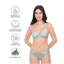 Load image into Gallery viewer, Wacoal BASICS Bliss Padded Wired 3/4th Cup Everyday Wear Lace T-shirt Bra - Green BI03Q02