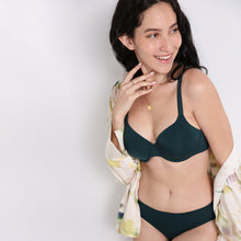 Load image into Gallery viewer, Wacoal Everyday Elegance Padded Wired Full Cup Everyday Wear Smooth Finish T-Shirt Bra-Dark Green BI05A01