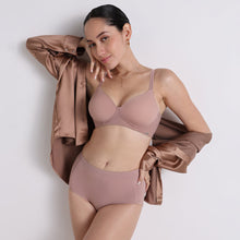 Load image into Gallery viewer, Wacoal Cool Comfort Padded Non-wired 3/4th Cup Everyday Wear T-shirt Bra-Beige BI05H02