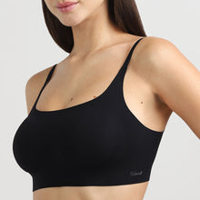 Load image into Gallery viewer, Wacoal Women’s Cool Comfort Bonded Padded Non-wired Full Coverage Bra Everyday Wear T-shirt Bra-Black BI05H04