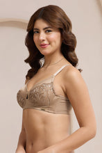 Load image into Gallery viewer, Amante Radiant Lace Padded Non-Wired Bra - Praline 113001