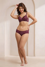 Load image into Gallery viewer, Amante Radiant Lace Padded Non-Wired Bra - Burgandy 113001