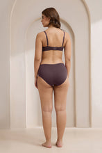 Load image into Gallery viewer, Amante Bared Plunge Padded Non-Wired Bra - Fudge 114201