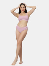 Load image into Gallery viewer, Sonari Everyday Multiuse Cotton Pull-On Wirefree Sports Bra with Medium Coverage and Wide Underbust Band – CARLIN