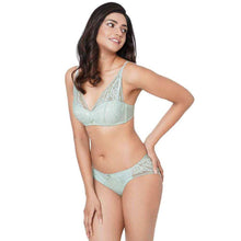 Load image into Gallery viewer, Wacoal Evy Lace Padded Wired 3/4th Coverage Lacy Bralette Bra - Mint Green IAB131