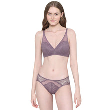 Load image into Gallery viewer, Wacoal Emma Lace Padded Non-wired 3/4th Cup Bridal Wear Medium coverage Lace Bra - Purple IAB317