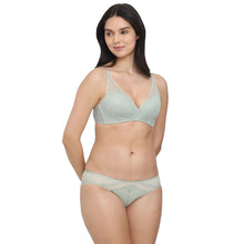 Load image into Gallery viewer, Wacoal Emma Lace Low Waist Medium Coverage Bridal Wear Lace Bikini Panty - Green IAP317