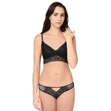 Load image into Gallery viewer, Wacoal Gaia Collection Padded Non-Wired 3/4th Coverage Lacy Bralette Bra - Black IB3215