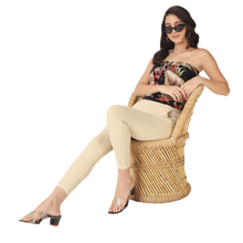 Load image into Gallery viewer, On&On Capri Pant