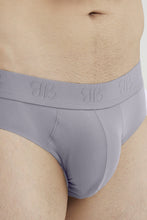 Load image into Gallery viewer, B'there Seamless Performance Microfiber Brief
