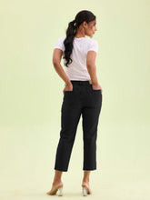 Load image into Gallery viewer, Go Colors Black Denim Cropped Jeans