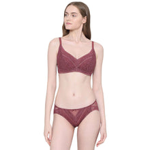 Load image into Gallery viewer, Wacoal Lucy Low Waist Medium Coverage Bridal Wear Lace Bikini Panty - Burgandy LCP258