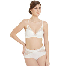Load image into Gallery viewer, Wacoal Looping Padded Non-wired 3/4th Cup Everyday Wear Medium coverage Lace Bra - Ivory LSF100