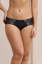 Load image into Gallery viewer, Amante Radiant Hipster Panty - Black 112901