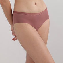 Load image into Gallery viewer, Wacoal BASICS Zoe Mid-waist Medium Coverage Everyday wear Hipster Panty-Pink PI03P02