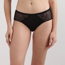 Load image into Gallery viewer, Wacoal Women’s BASICS Zoe Mid-waist Medium Coverage Everyday wear Hipster Panty-Black PI03P03