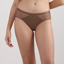 Load image into Gallery viewer, Wacoal Women’s BASICS Zoe Mid-waist Medium Coverage Everyday wear Hipster Panty-Brown PI03P03