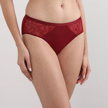 Load image into Gallery viewer, Wacoal Women’s BASICS Zoe Mid-waist Medium Coverage Everyday wear Hipster Panty-Red PI03P03