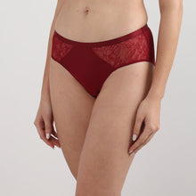 Load image into Gallery viewer, Wacoal Women’s BASICS Zoe Mid-waist Medium Coverage Everyday wear Hipster Panty-Red PI03P03