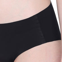 Load image into Gallery viewer, Wacoal Invisible Comfort Mid-Waist Full Coverage Seamless Everyday wear Hipster Panty - Black PI05E01