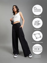 Load image into Gallery viewer, Go Colors Black Cargo Sweatpants