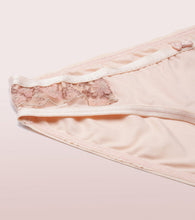 Load image into Gallery viewer, Enamor Soft Grip Low Waist Bikini Panty
