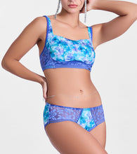 Load image into Gallery viewer, Enamor P151 The Lace Hug Mid-Waist Hipster Panty - Petal Dance Print
