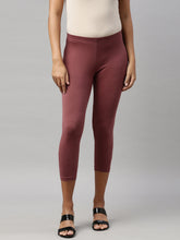 Load image into Gallery viewer, Go Colors Violet Cotton Stretch Cropped Leggings
