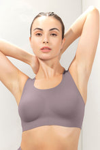 Load image into Gallery viewer, Amante Energize Aerochic Sports Bra - Quail 109501
