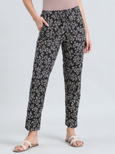 Load image into Gallery viewer, Go Colors Black Cotton Knit Printed Lounge Pants
