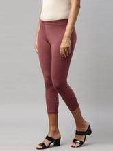 Load image into Gallery viewer, Go Colors Violet Cotton Stretch Cropped Leggings
