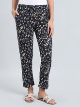 Load image into Gallery viewer, Go Colors Black Cotton Knit Printed Lounge Pants
