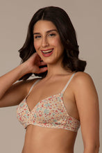 Load image into Gallery viewer, Amante Smooth Style Padded Non-Wired Cotton Bra - Daisy Print
